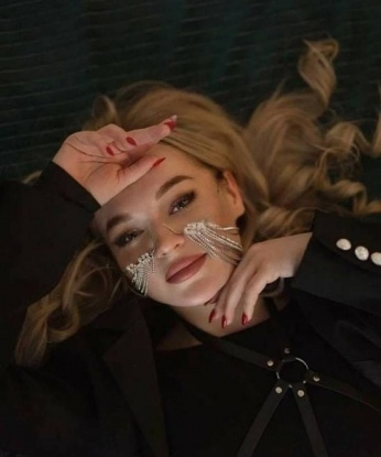 :sparkles:
🌟 Мои услуги – идеальное сочетание страсти и нежности. Буду рада подарить тебе массу приятных ощущений и удовлетворить все твои желания.
💫 Я знаю, как подарить тебе настоящее наслаждение. Будь уверен, что фотографии в моем профиле соответствуют действительности.
✨ Москва – мое родное место, и я знаю город как свои пять пальцев. Я могу стать твоей гидом по Москве и показать самые интересные места.
💌 Не бойся делиться своими фантазиями – вместе мы сможем осуществить их. Моя цель – сделать тебя счастливым и довольным. Отзывы моих клиентов говорят о моей профессиональности и таланте.
💋 Так что, если ты ищешь незабываемые эмоции и качественный отдых, не медли – свяжись со мной и мы встретимся в Москве! :sparkling_heart: Яна